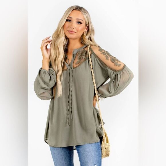 NWT Hayden Los Angeles Women’s Olive Green Size Small Blouse - Picture 3 of 11